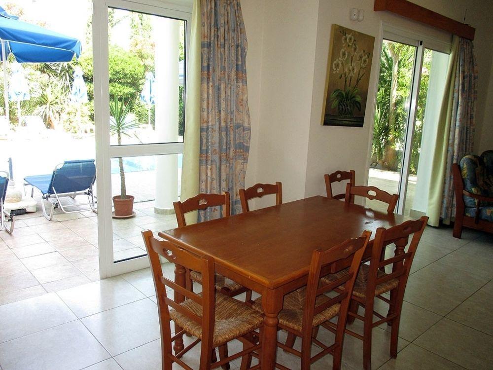 Rododafni Villas Klorakas Exterior photo