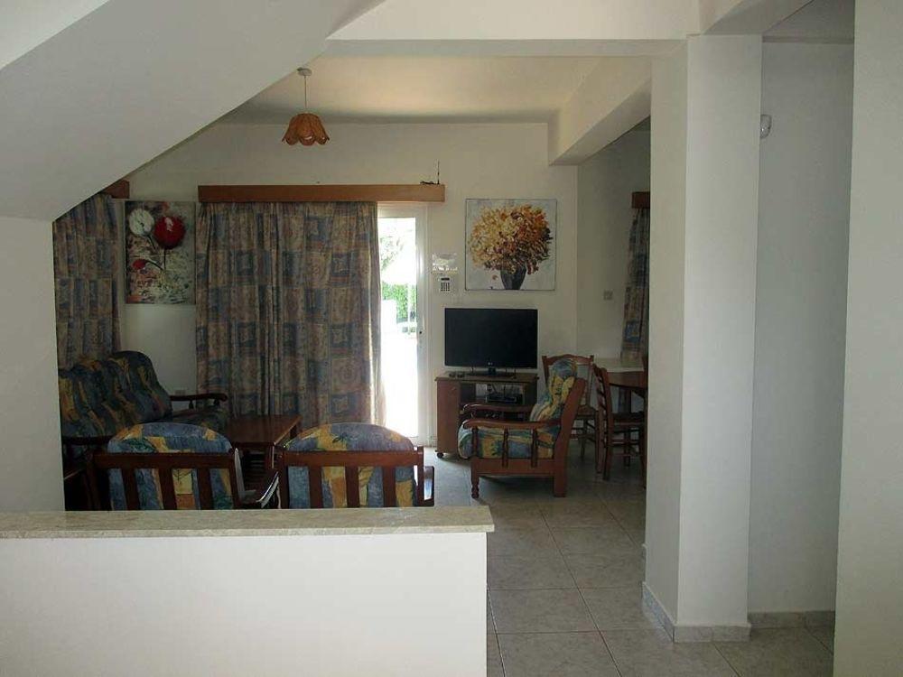 Rododafni Villas Klorakas Exterior photo