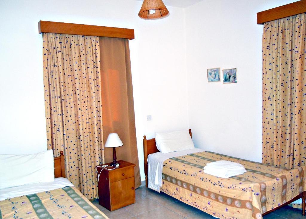 Rododafni Villas Klorakas Room photo