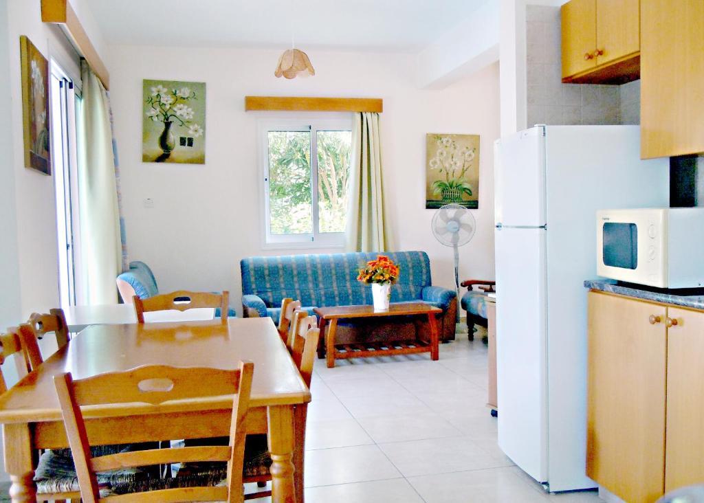 Rododafni Villas Klorakas Room photo