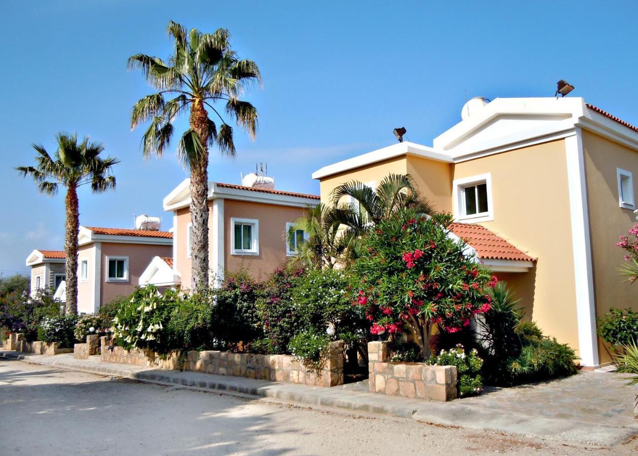 Rododafni Villas Klorakas Exterior photo